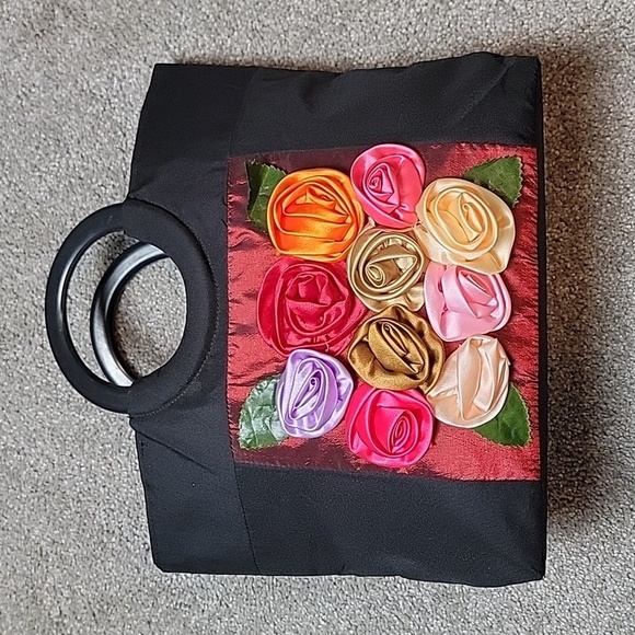 None Handbags - Rose applique handle bag